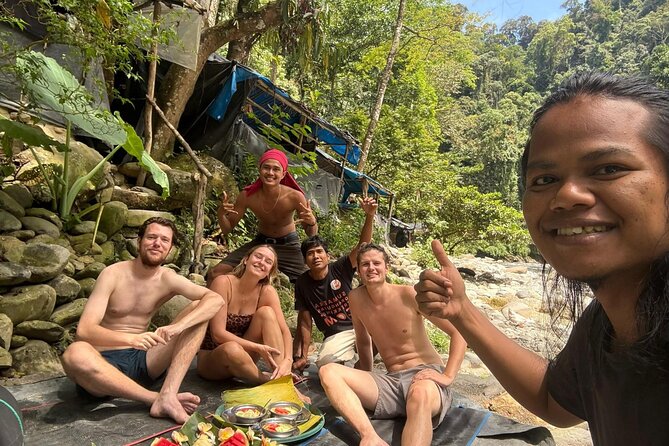 1 Day Ethical Jungle Trek in Bukit Lawang at Sumatra - Lunch around noon: the midday “reset” stop