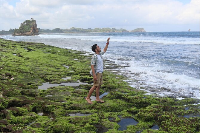 1 Day - Malang Beaches and Island Hopping // 06:30 - 17:30 - Stop 1: Sendiki Beach for an easy start