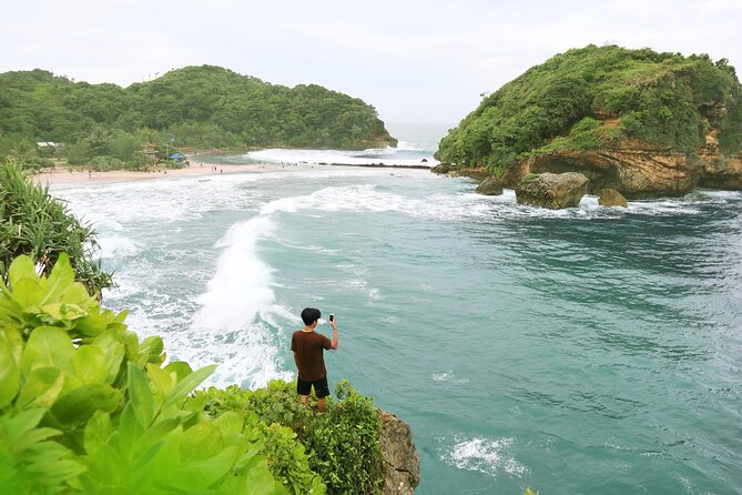 1 Day - Malang Beaches and Island Hopping // 06:30 - 17:30 - What you actually pay for: $47.55 and how the inclusions help