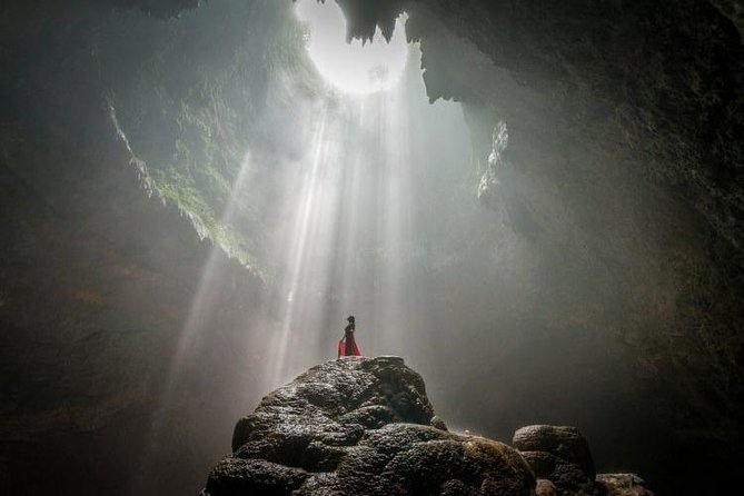 1 day Yogyakarta Tour Jomblang cave and Pindul Cave tubing - Morning pickup, AC rides, and how the day actually flows