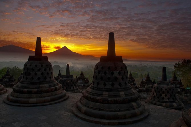 2 days Yogyakarta tour (Borobudur, Prambanan, Jomblang cave, Timang beach) - A Yogyakarta circuit that moves fast, and why that works