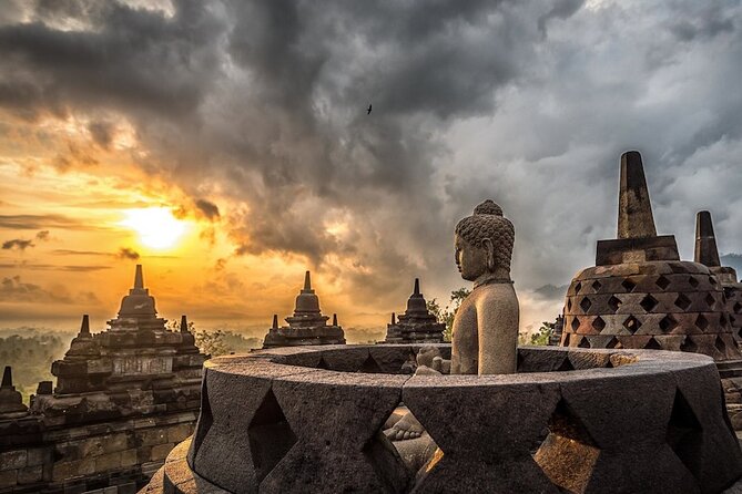 2 days Yogyakarta tour (Borobudur, Prambanan, Jomblang cave, Timang beach) - Prambanan temples: three main shrines and big-scale Hindu architecture