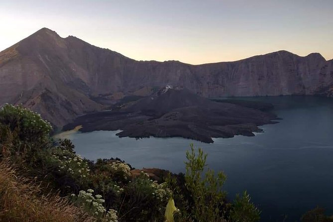 2D1N Senaru Crater Rim Trekking - Day 2: Sunrise, a relaxed breakfast, then the descent back to Senaru