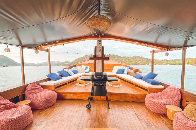 3 Days Deluxe Boat Private Cabin Sailing Trip in Komodo Island - Communication and safety: what you should confirm before you commit