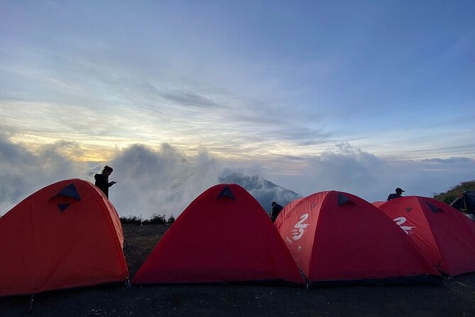 3 Days Mount Rinjani Complete Tour @All In One Price - Getting to Senaru: pickup, group size, and drop off reality