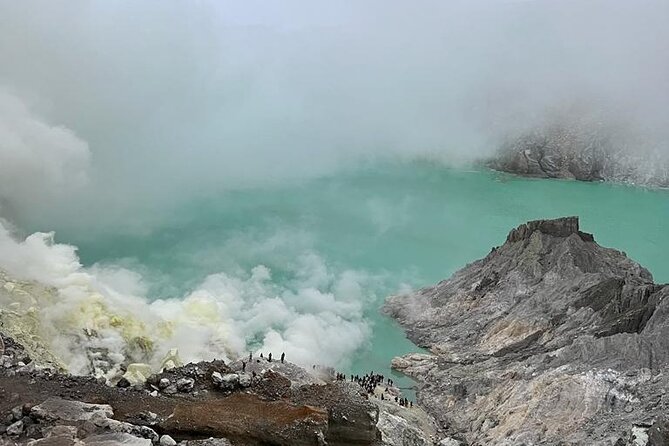 3 Days Private Tour in Bromo and Ijen from Surabaya - Why Bromo and Ijen together is a smart use of 3 days