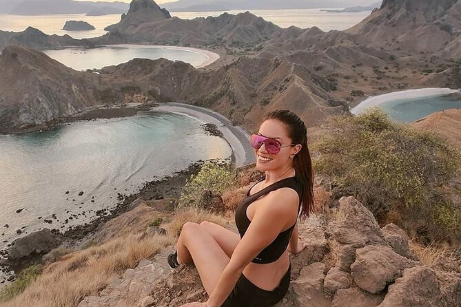 3D2N Sailing Komodo Living on Board Fiday to Sunday (Labuan Bajo) - Day 2: Padar Sunrise, Pink Beach Long Stretch, Taka Makassar Snorkel, Manta Rays