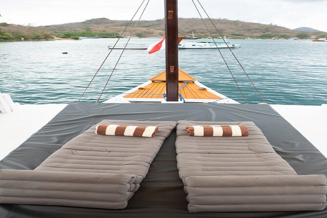 3Days Komodo Tour By Private Boat for 4 pax - The phinisi setup: comfort without fuss