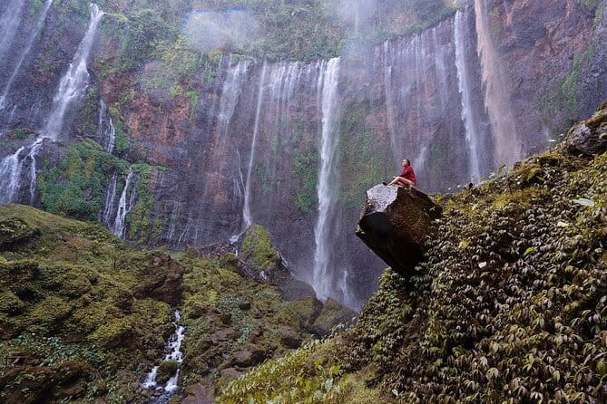4 Days Bromo Ijen Tumpak Sewu from Surabaya Malang Banyuwangi - Ijen crater at night: blue fire timing and why the gas mask matters