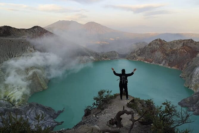 4 Days Bromo Ijen Tumpak Sewu from Surabaya Malang Banyuwangi - Bromo sunrise by private jeep: Penanjakan or Kingkong Hill, plus a calmer viewing plan