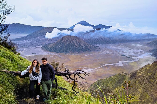4D3N Ijen Crater,Papuma Beach, Tumpak Sewu Waterfal & Mount Bromo - Day 2: The Ijen Crater Trek, Midnight Timing, and Included Gear