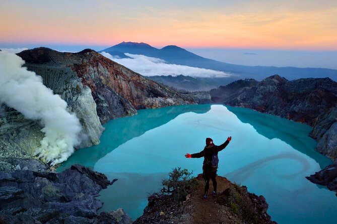 4D3N Ijen Crater,Papuma Beach, Tumpak Sewu Waterfal & Mount Bromo - Day 4: Mount Bromo Stargazing, Then Sunrise Over the Volcanic Plain