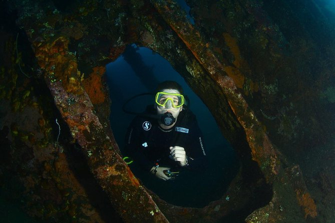 7 Fun Dives in Tulamben (for certified divers) - Premium Value Package - Getting in and out: gear, wetsuit, and the center setup