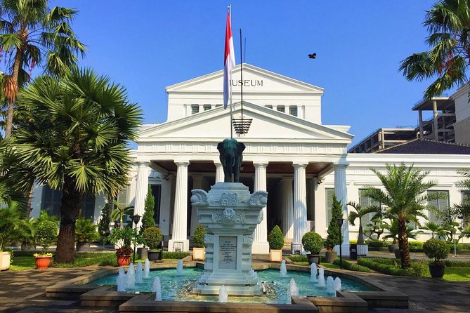 8 Hours Jakarta Private City Tour - (All Tourist Attractions) - Lunch, Snacks, and Water: Where This Tour Wins Value