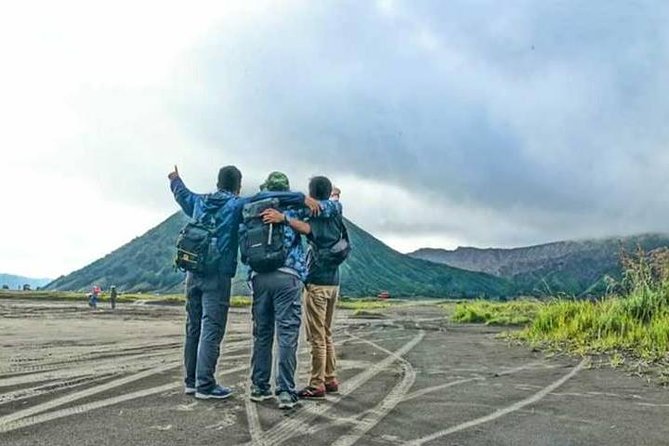 Active Volcanoes Bromo and Ijen - Start Surabaya 3 Days and 2 Nights - Day 3: Midnight Ijen Crater, Paltuding, and Blue Fire Night Safety