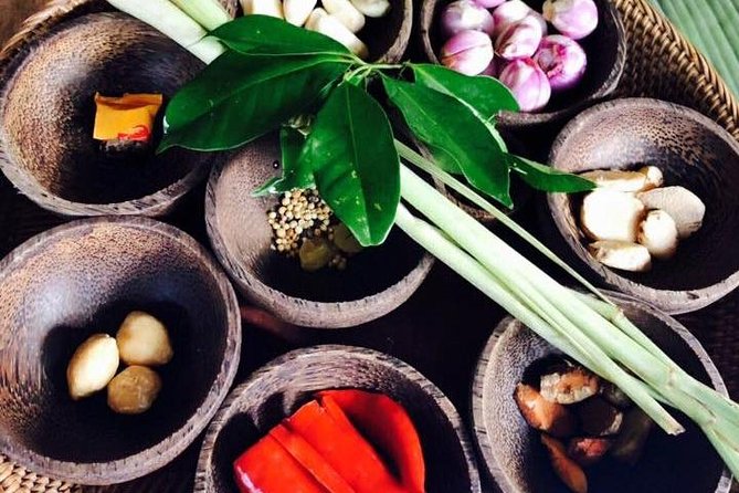 Afternoon Cooking Class & Making Bali Offering with Dinner - Making up to nine Balinese dishes, step by step