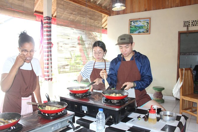 Afternoon Cooking Class & Making Bali Offering with Dinner - Dinner at the family home: what the meal adds to the learning