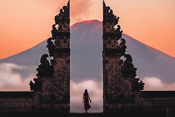 All-Inclusive Lempuyang Temple Gate Of Heaven Tour - Tenganan Ancient Village and the Bali Aga contrast