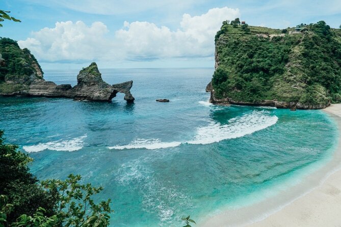 All Inclusive Nusa Penida Tour Package - Guides and photo help: why names keep showing up