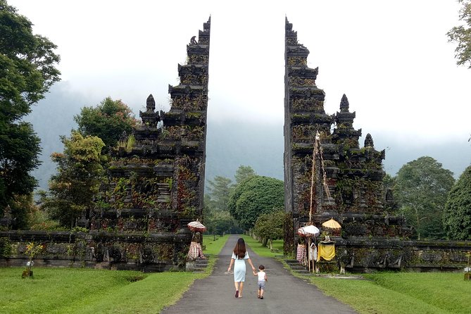 All Inclusive Sekumpul Waterfall Trekking , Handara Gate & Temple - Handara Iconic Gate: The Photo Stop That Actually Fits the Day