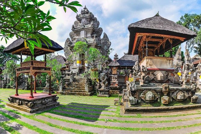 All-Inclusive Ubud Private Tour - Tirta Empul holy springs: observing a purification ceremony respectfully