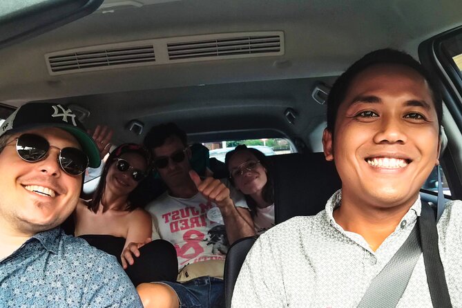 Bali Airport Transfer Service - The pickup moment: how to find your driver fast