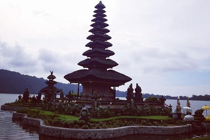 Bali Ancient Temples Tour - Stop at Taman Ayun Temple and the Mengwi Kingdom story