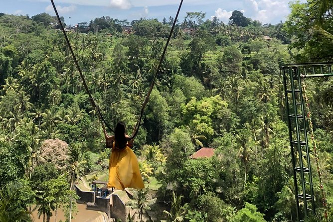Bali Beautiful Insta with Real Bali Swing - Stop 1: Handara Iconic Gate and that mountain-backdrop selfie