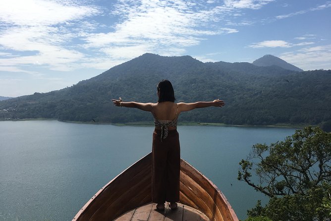 Bali Beautiful Insta with Real Bali Swing - Stop 2: Wanagiri Hidden Hills with swings, bird-nest props, and lake views