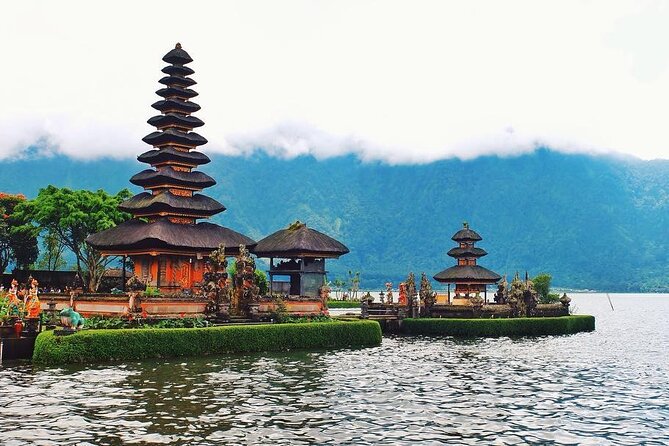 Bali: Bedugul Lake Temple, Banyumala Waterfall, UNESCO Rice Field - Ulun Danu Beratan Temple on Lake Beratan, the Bali Photo Stop You Can Still Enjoy