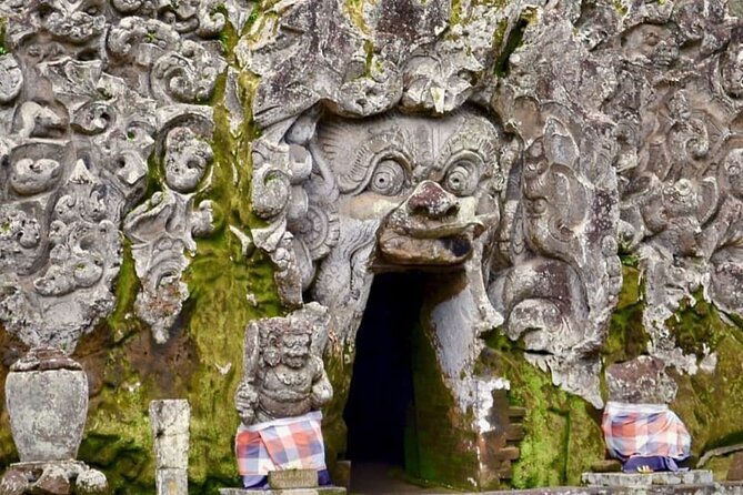 Bali Best Private of Nusa Penida Tour - Stop 3: Pantai Diamond, the east Nusa Penida finish with more time