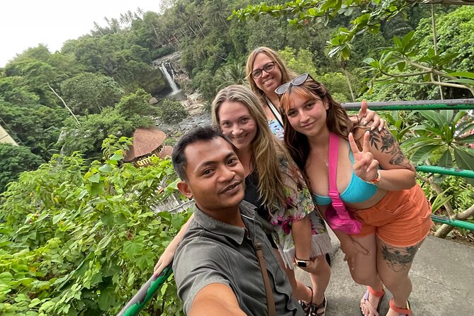 Bali Culture And Spring Temple Private Guided Tour - Batubulan Barong And Kris Dance: the mythology show you can photograph and feel