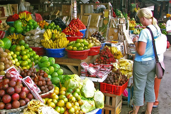 Bali Dolphin Watching Sunrise Tour in Lovina Beach - Pasar Candi Kuning fruit and vegetable market stop you can actually enjoy
