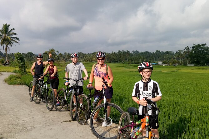 Bali Downhill Natural Cycling Tour & visit Volcano - Warung Tepi Sari breakfast, then bike fitting at Balai Desa Pekraman Pukuh