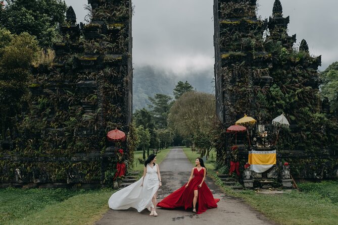 Bali Flying Dress VIP Ubud Photoshoot (Private with Professional Photographer) - Picking a flying dress color, and why the assistant is the secret weapon