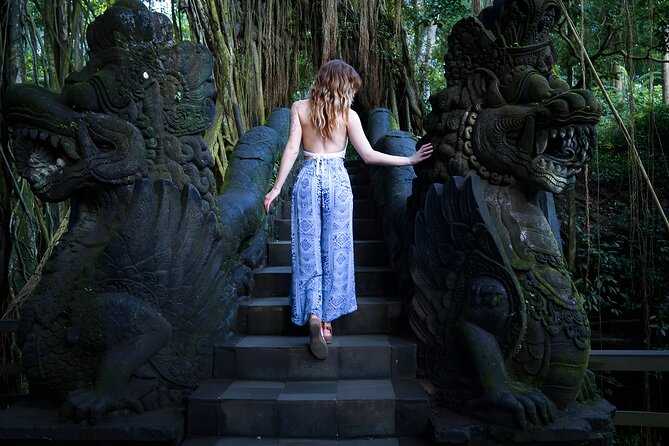 Bali Full-Day Car Charter: Ubud and Kintamani Volcano Tour - Stop 6 and 7: Ubud Palace and the Art Market for Town-Center Culture