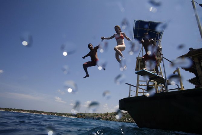 Bali Hai - Reef Cruise - The offshore pontoon: where the activities actually happen