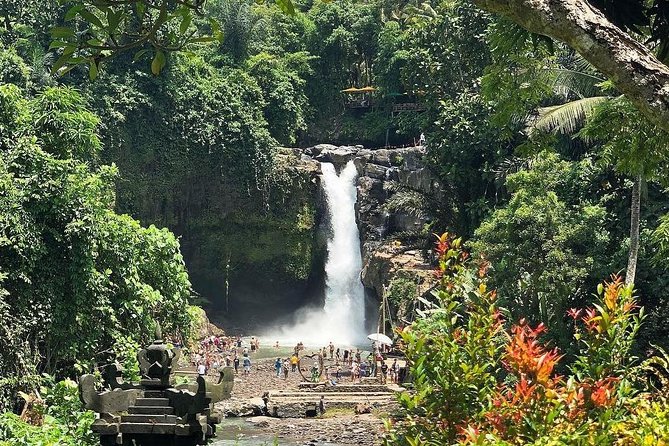 Bali Iconic Tour with Buffet Lunch and Attraction Tickets - Buffet lunch with Mt. Batur and Lake Batur backdrop