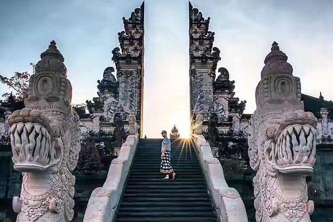 Bali Instagram Tour - All Inclusive - Lunch at Ristorante Lereng Agung, a buffet with real views