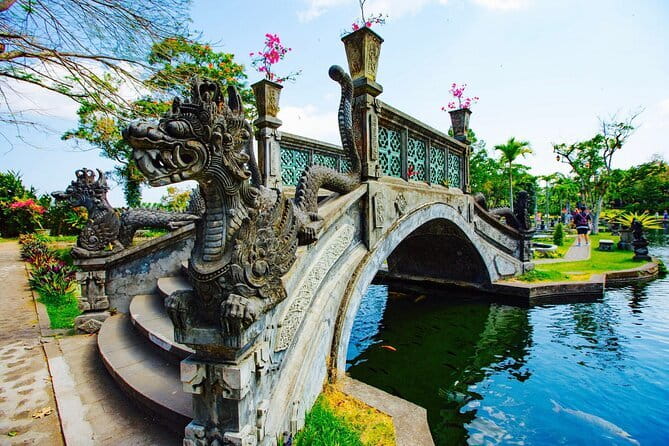 Bali Instagram Tour - DESIGN Your Own Trip - Lempuyang Temple in 45 Minutes: Photo Time With Built-In Limits