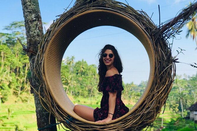 Bali Instagram Tour: Gate of Heaven, Swing and Waterfall Day Tour - Coffee tasting in the jungle: small time investment, good flavor payoff