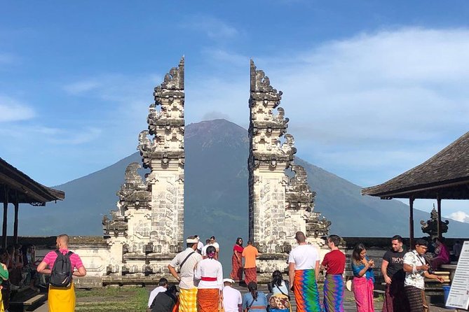 Bali Instagram Tour - Lempuyang Bali Gate of Heaven - Waterfall Vibes Compared: Tegenungan vs Tukad Cepung
