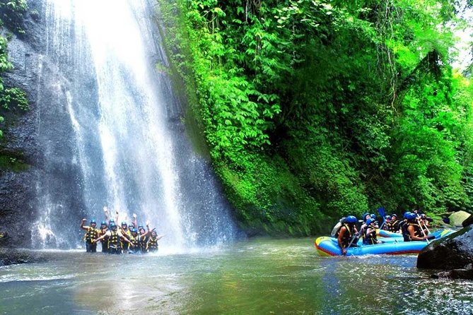 Bali Jungle Swing and White Water Rafting All Inclusive - What to wear and bring for a day of swing, rafting, and stairs