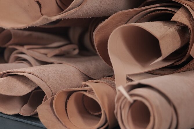 Bali Leather Craft Workshop - 6 hours ( canggu / seminyak) - Hand Stitching, Edge Polishing, and the Finish That Makes It Look Real