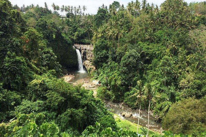 Bali Night Market Experience and Ubud Highlights tour - Stop 2: Puseh Batuan Temple, sculptural details and calmer pacing