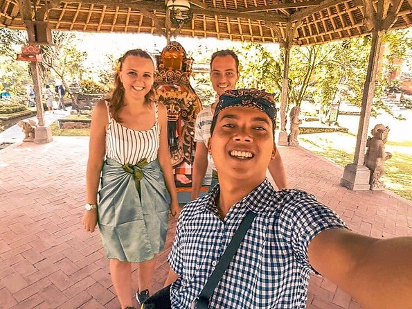 Bali Private Car Charter Tour with English Speaking Driver - Ubud traditional market stop, a smart change of pace