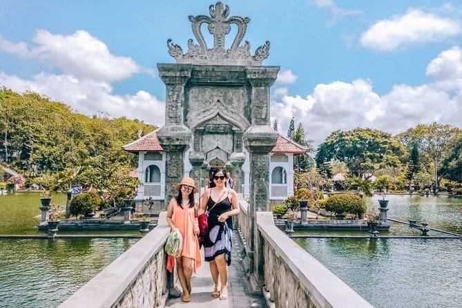 Bali Private Tour: Waterfall, Monkey forest and Tanah lot sunset - What to Pack and How to Pace Yourself