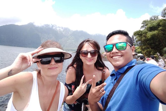 Bali Private Transfer Services - The ride with an English speaking driver: practical chat, not just directions
