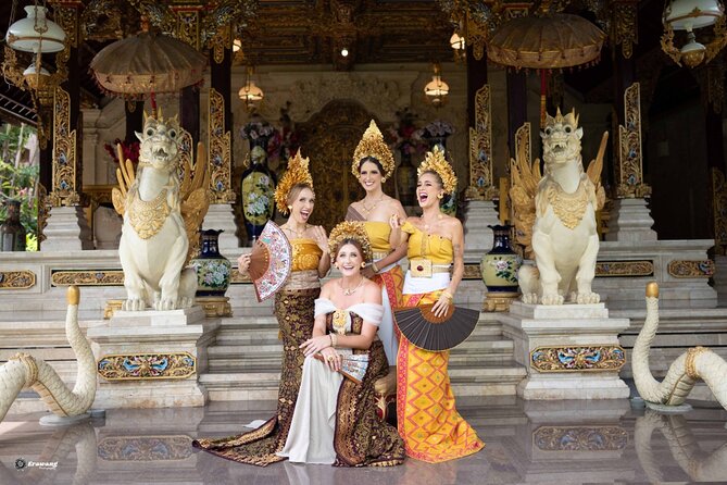 Bali Professional Photoshoot in Traditional Dress Outfit - Key highlights at a glance