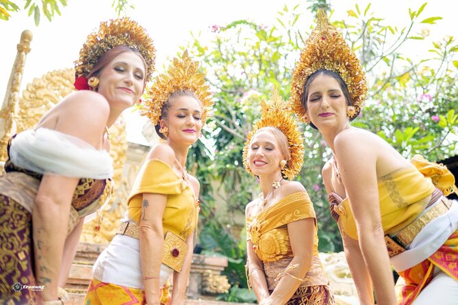 Bali Professional Photoshoot in Traditional Dress Outfit - What You Receive: Original Files Plus Retouching on Top